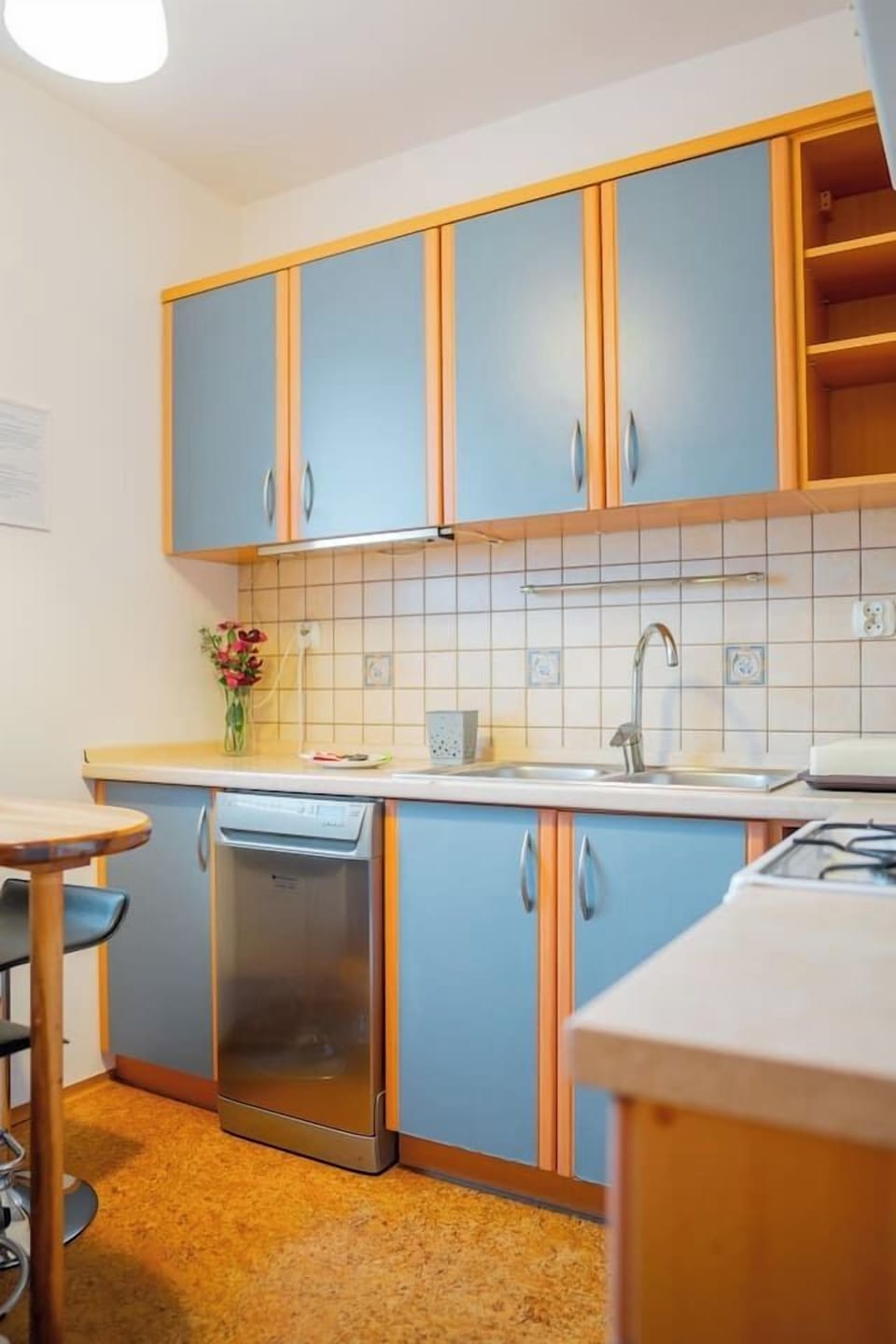 Kraków cozy 46m2 Apartment with Workspace - Perfect for Business Trips - Book Now with RENTUJEMY