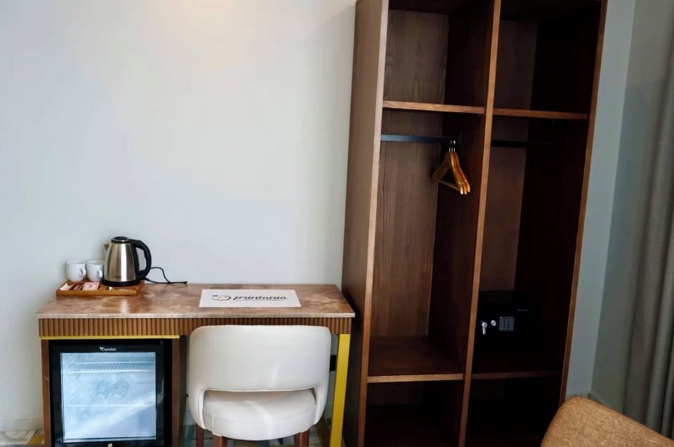 Minibar, in-room safe, desk, laptop workspace
