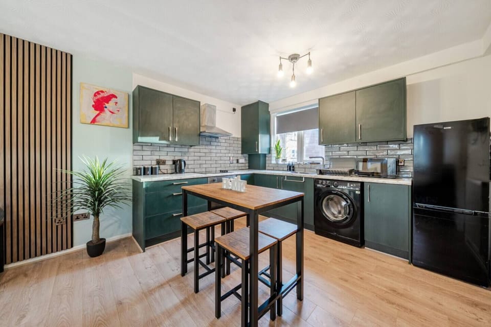 Fully equipped kitchen with dining space for four