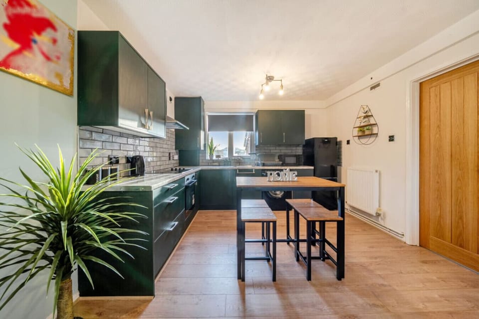 Kitchen showing all cooking appliances