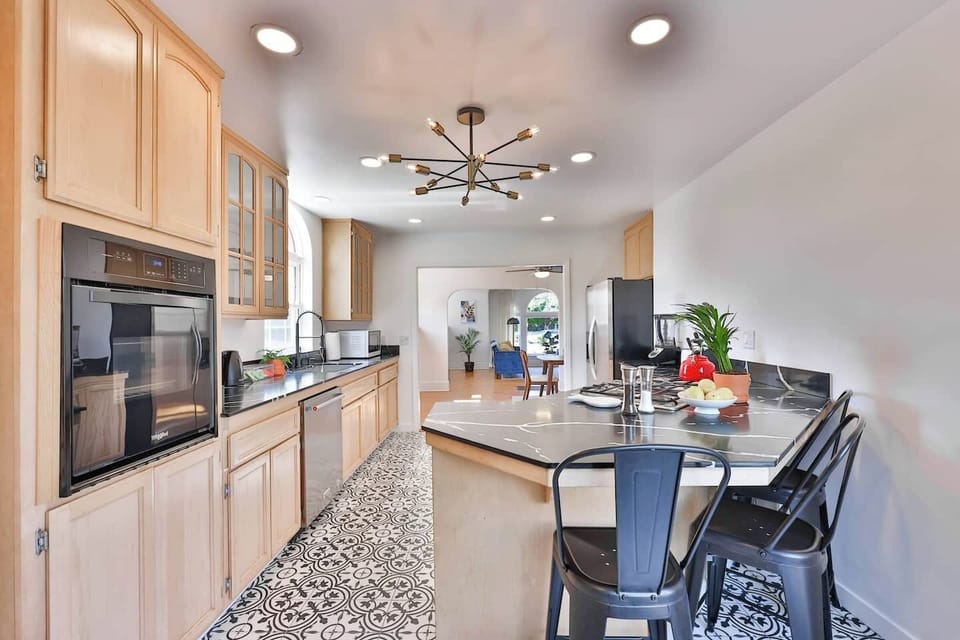 Kitchen equipped with everything you need for at home meals.