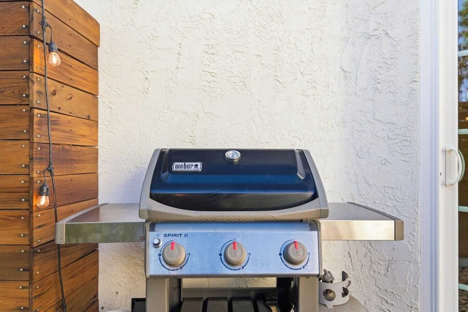Barbecue and grill amenities