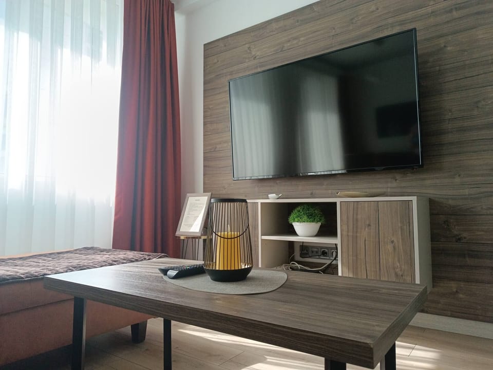 Apartment, 2 Bedrooms, Accessible, City View | Room amenity
