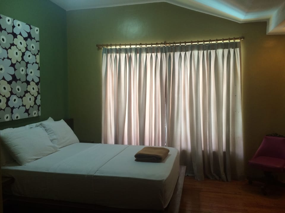 Superior Room | Iron/ironing board, free WiFi, bed sheets