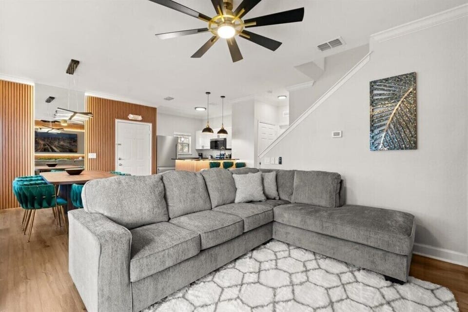 8-101LucayanHarbourCir(2)
