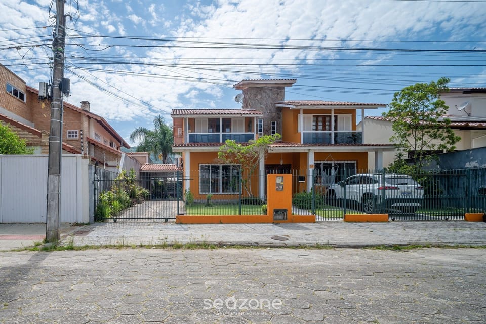 Basic Apartment | Exterior