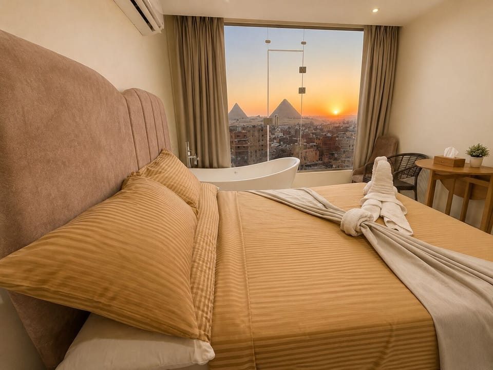 Deluxe Double Room, Jetted Tub, City View | Premium bedding, memory foam beds, WiFi (free), bed sheets