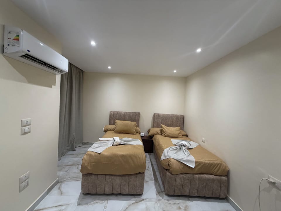 Standard Twin Room | Premium bedding, memory foam beds, WiFi (free), bed sheets
