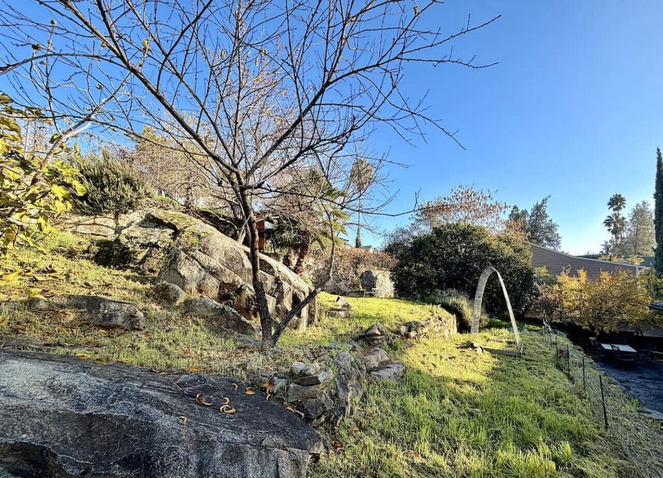 Foothills charm in your own backyard.