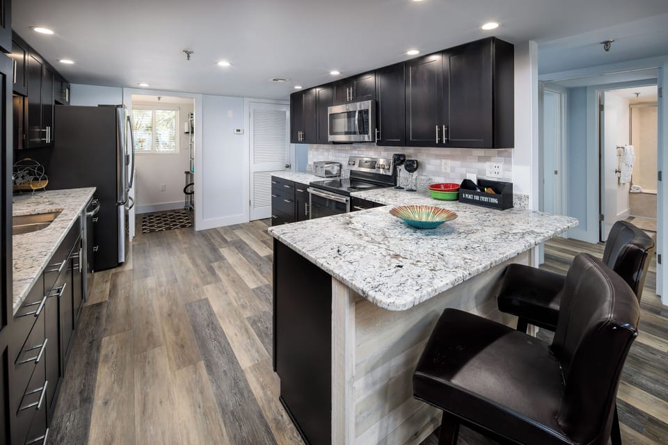 Condo (Surf Dweller 202 - Emerald Shores) | 2 bedrooms, WiFi (surcharge)