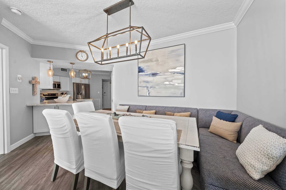 Stylish, cozy, and ready for everything from breakfast bites to dinner parties. This dining space is where good food meets good vibes.