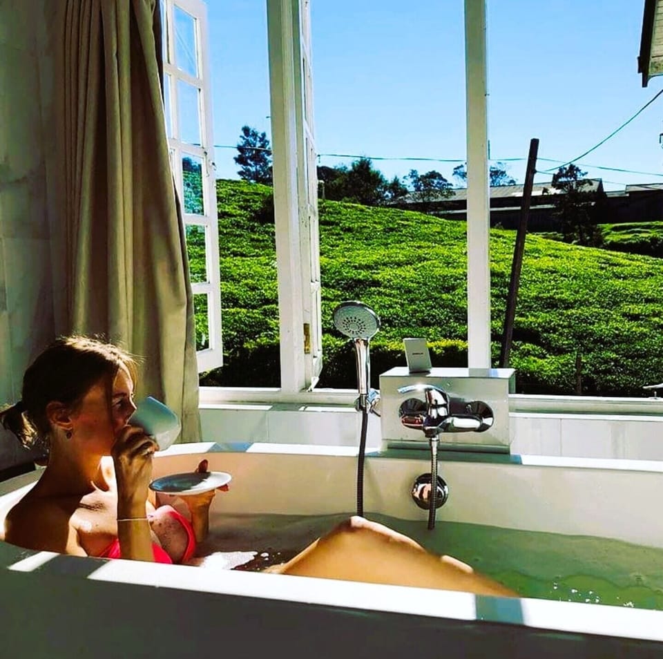 Family Room, Multiple Beds | Bathroom | Free toiletries, hair dryer, bidet, towels