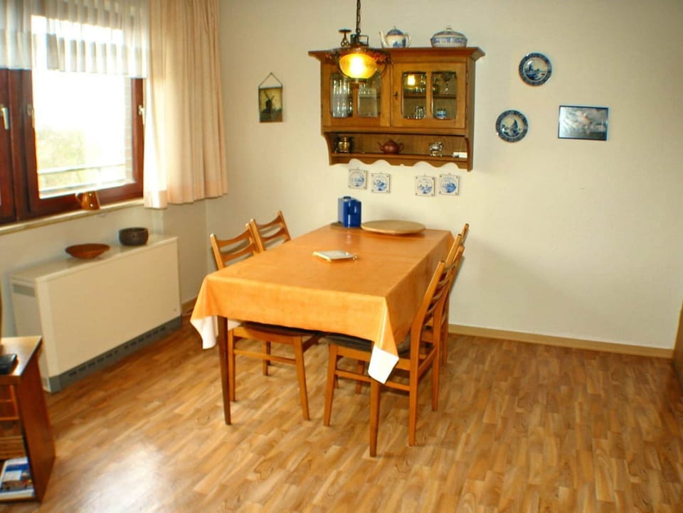 Apartment | Dining