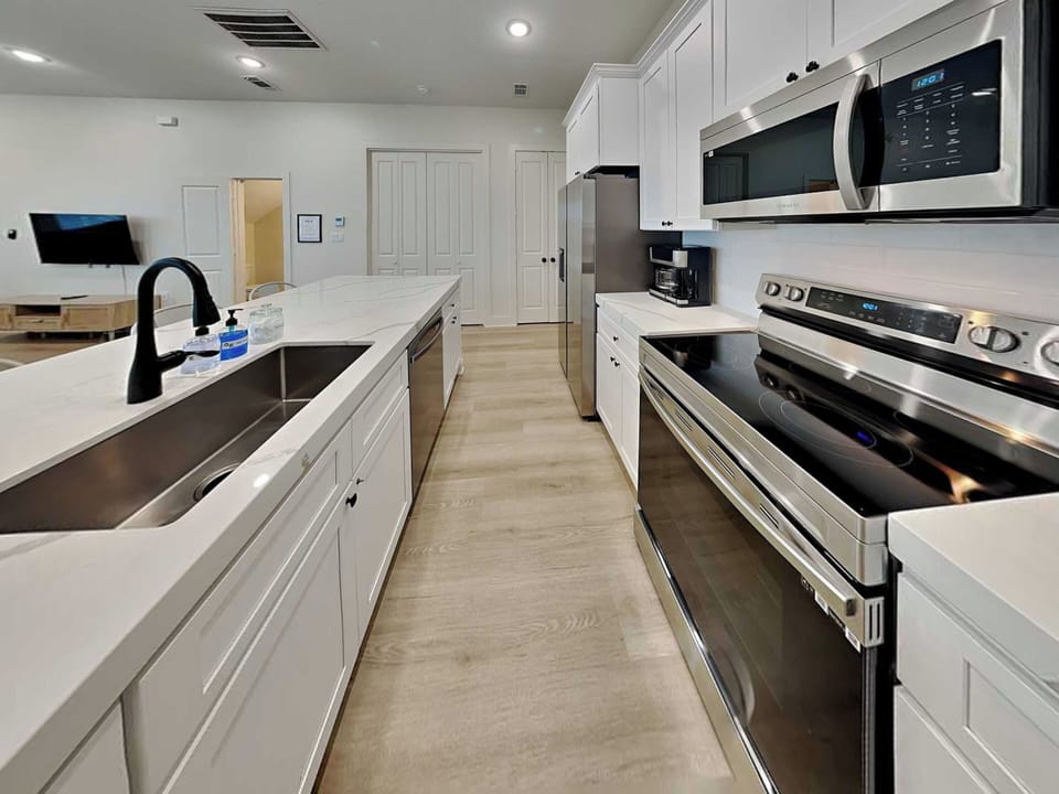House (4 Bedrooms) | Property amenity