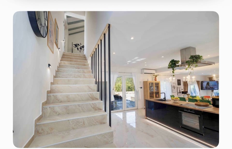 Villa | Staircase