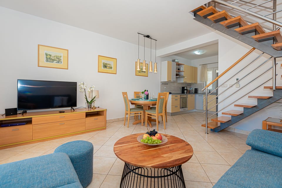 Villa | Living room | Fireplace