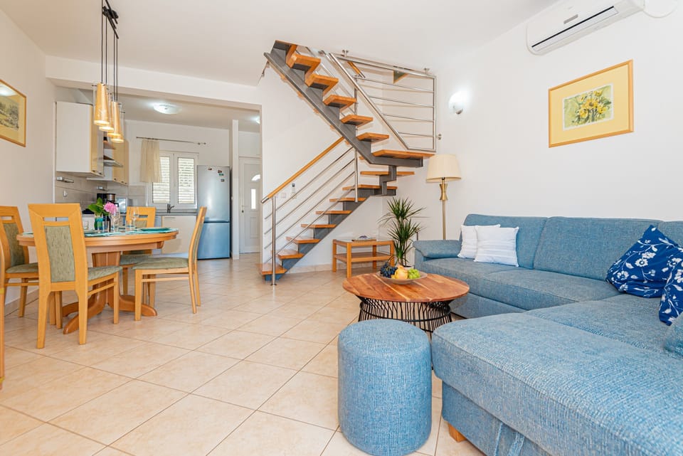 Villa | Living room | Fireplace