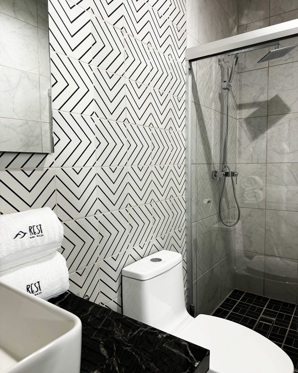 Standard Room | Bathroom