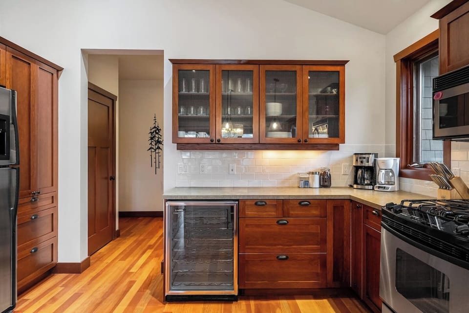 Full kitchen with a drip coffee maker, blender, ground coffee, tea, sugar and basic condiments (ketchup, mustard & relish.)