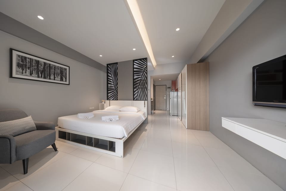 Superior King Bed | Minibar, in-room safe, desk, soundproofing