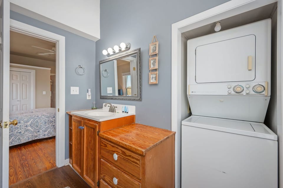 NH330: It's Beach Time | ML Bedroom 2 -  Private Bath, Laundry Area