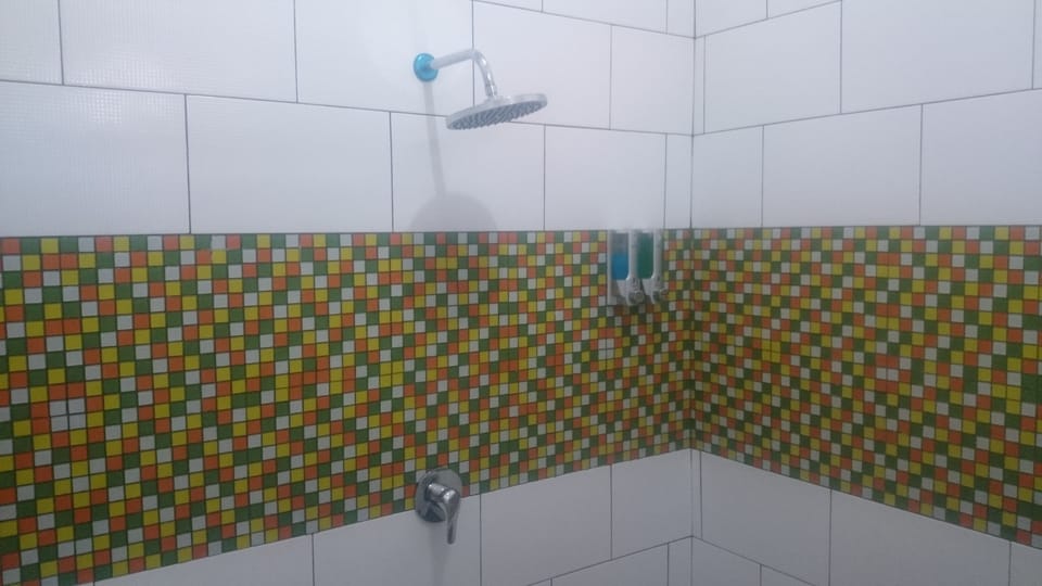 Superior Room | Bathroom | Shower, free toiletries, towels
