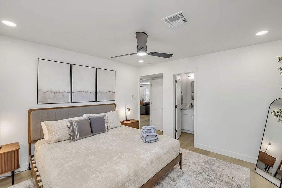 Master Bedroom - King