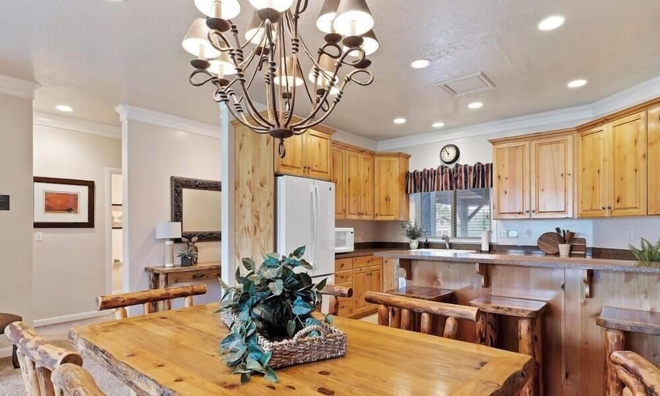 Bright dining area with seating for six.
