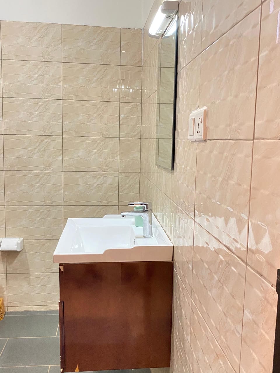 Classic Double Room, City View | Bathroom | Shower, bathrobes, slippers, towels