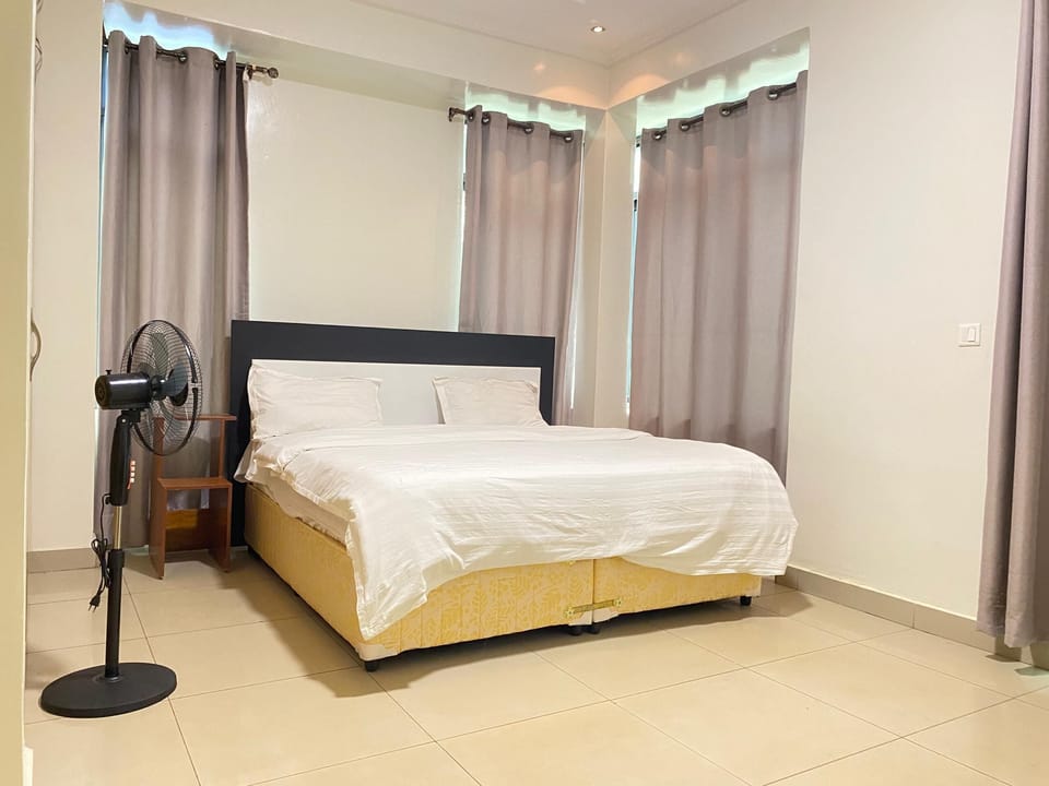 In-room safe, desk, blackout drapes, soundproofing