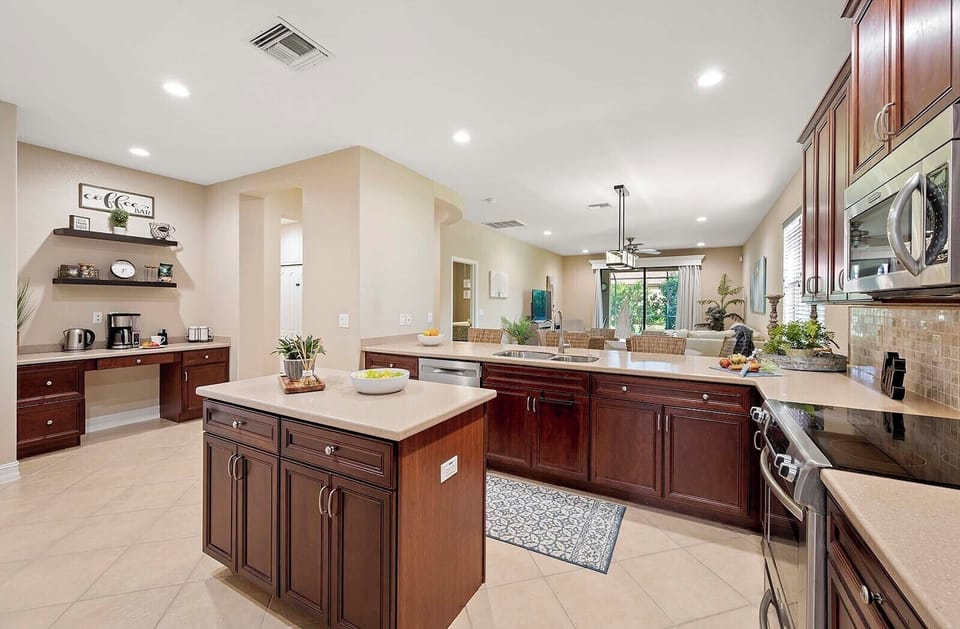 Large Kitchen with Center Island Great for Entertainment