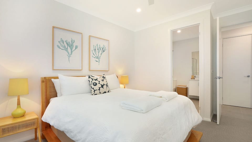 Hamptons Hideaway | Bedroom 1 | Queen | Ensuite bathroom | Linen included | Travel cot (BYO linen)