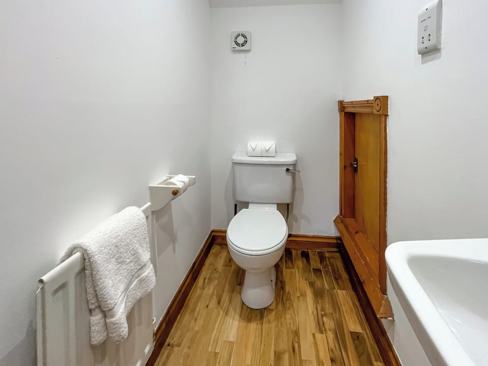Bathroom | Graeme-an-Taoiseach, Stranraer