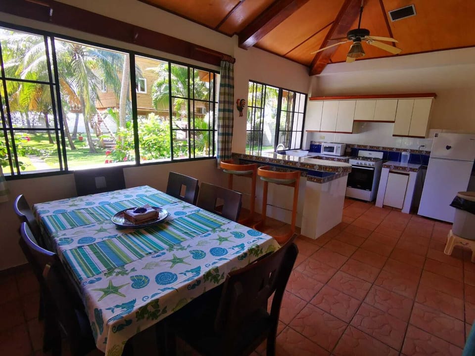 Family House, 5 Bedrooms, Private Pool, Beach View | Private kitchen | Blender