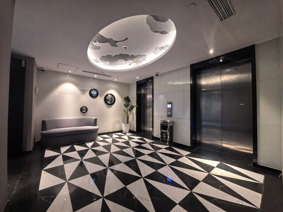Elevator