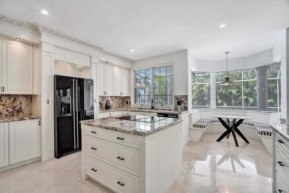 House, 6 Bedrooms | Interior