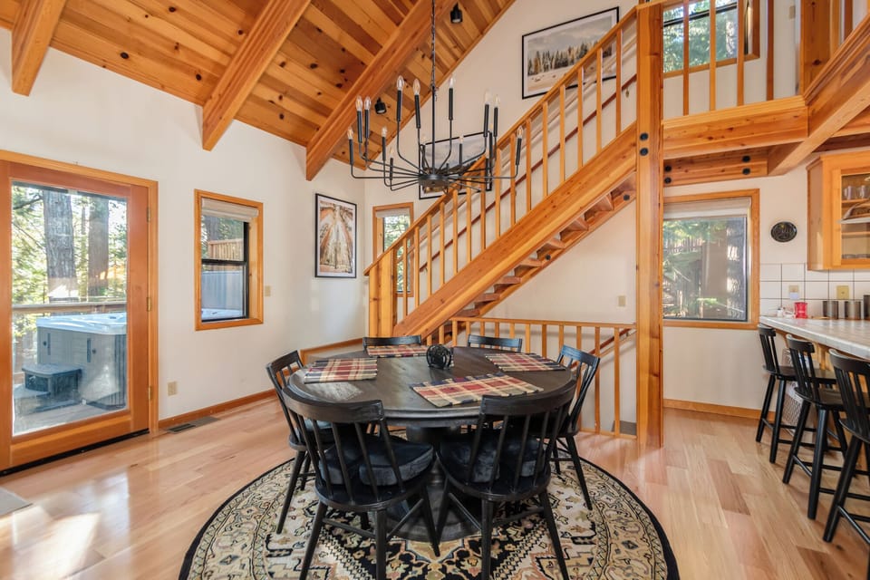 Dining Area 2