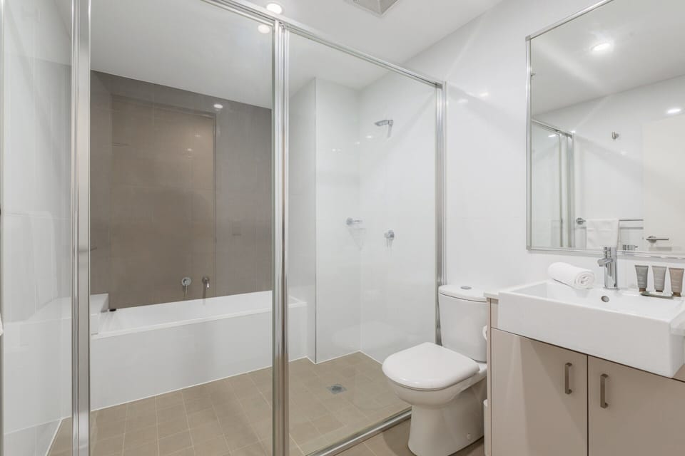 Central Redfern Home With Balcony Escape Apartment in Sydney