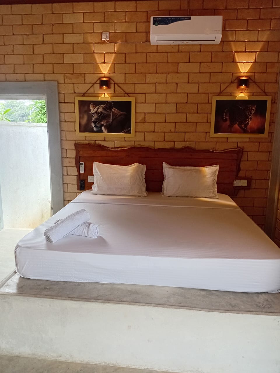 Triple Room, Garden View | Iron/ironing board, WiFi (free)