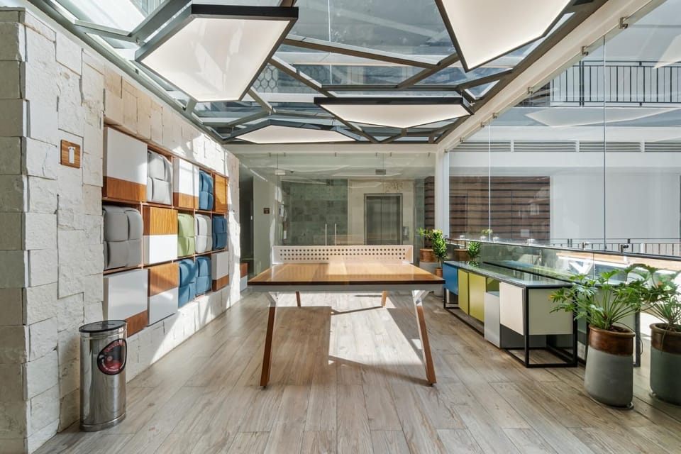 Communal working space for your convinience