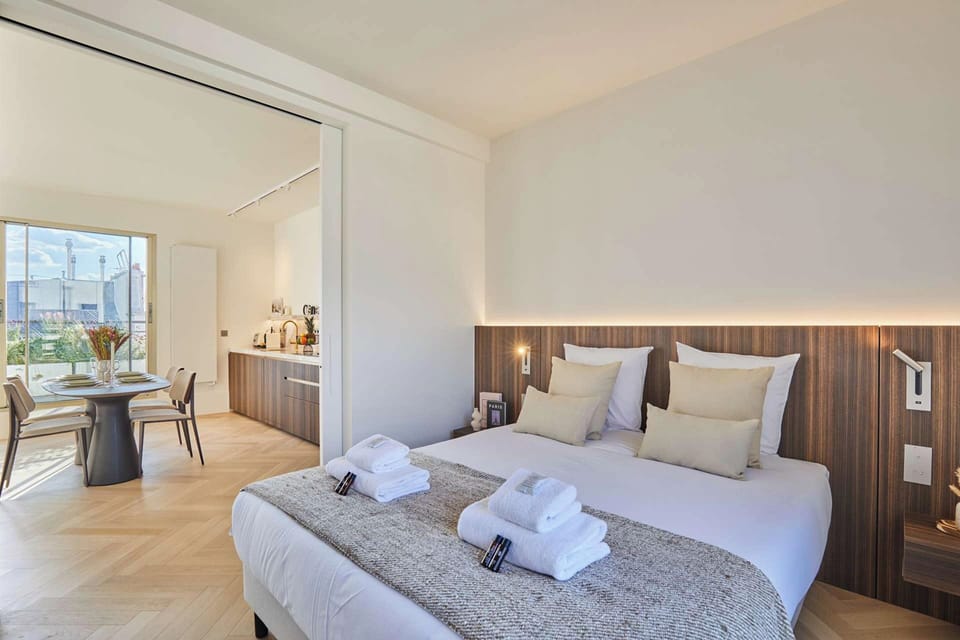 Apartment | 1 bedroom, laptop workspace, iron/ironing board, bed sheets