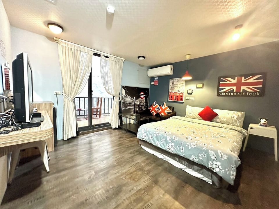 Double Room, No Windows, Tower | Desk, free WiFi