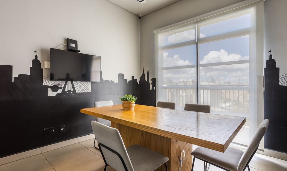 Basic Apartment | Dining