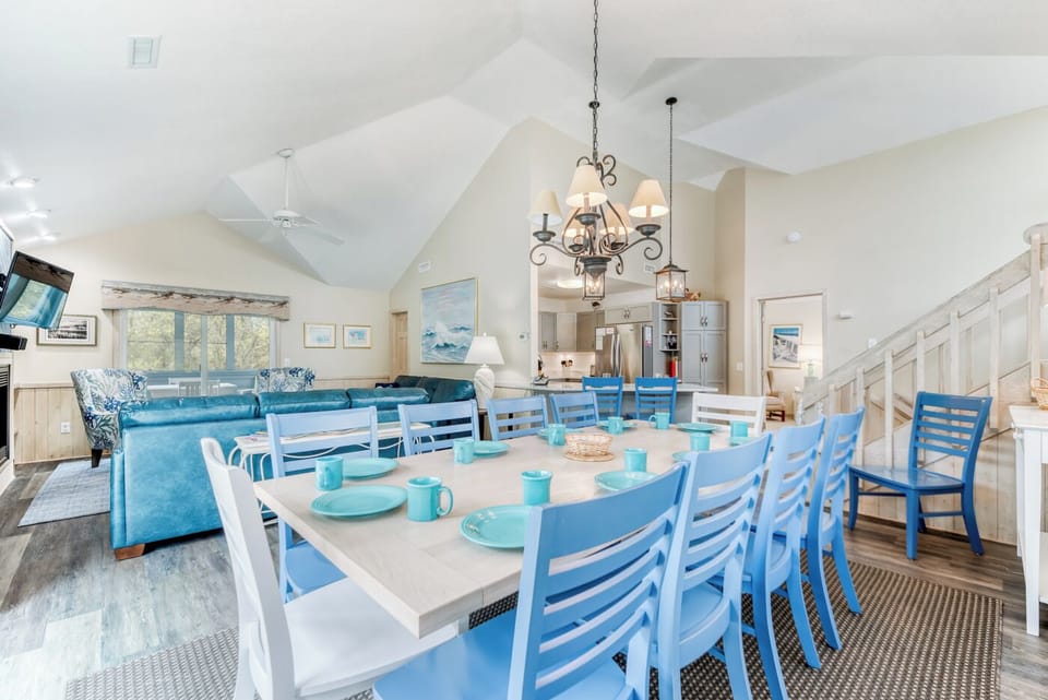 Top Level Dining Area