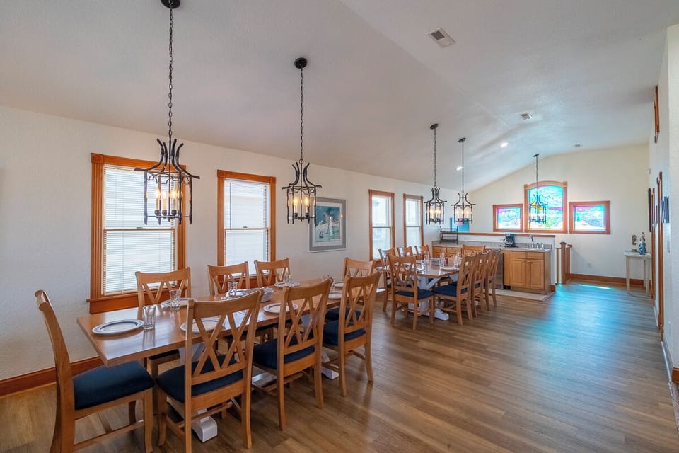 Top Level Dining Area