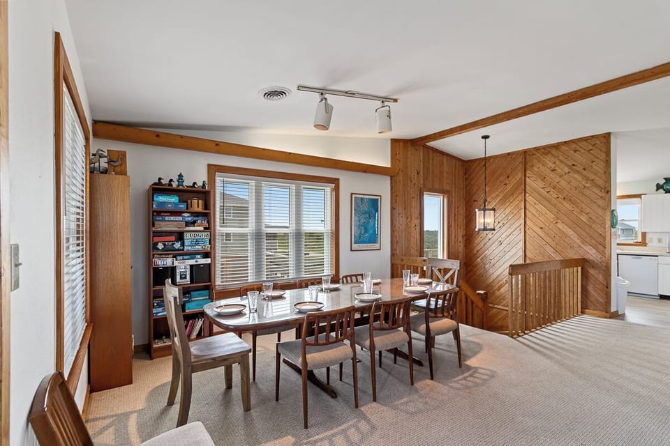 Top Level Dining Area