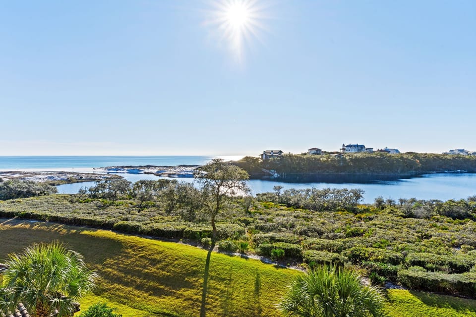 Stunning Views of the Gulf and Coastal Lake