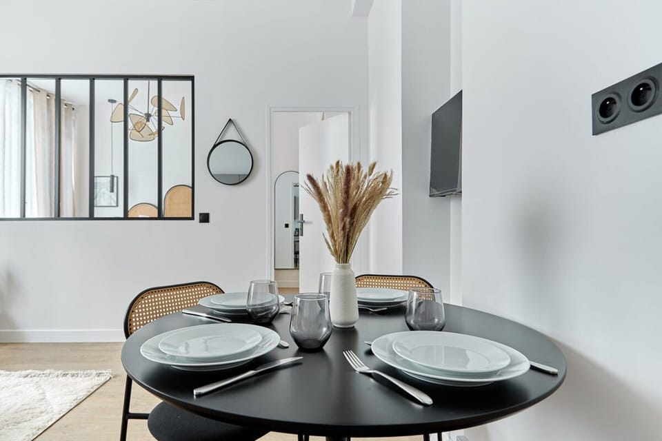 Apartment | Dining