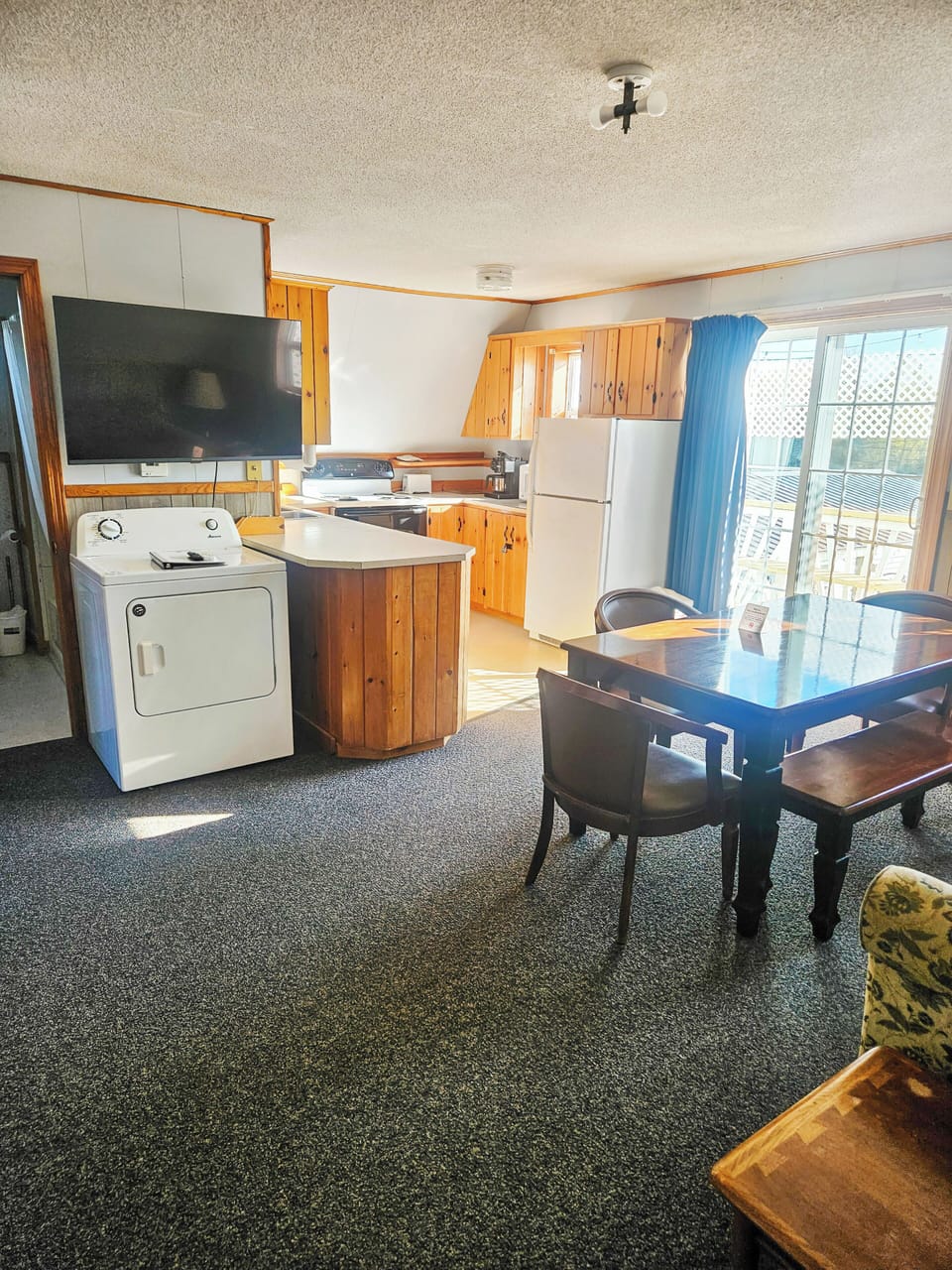 Deluxe Suite, Balcony | Interior