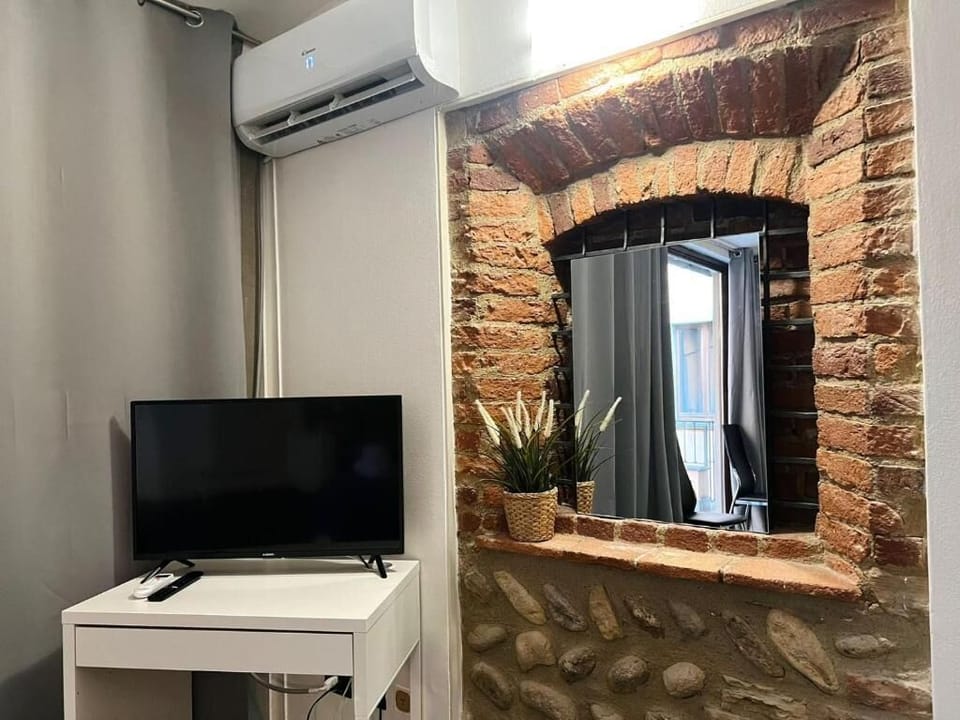 Apartment, Balcony, Courtyard View | Interior